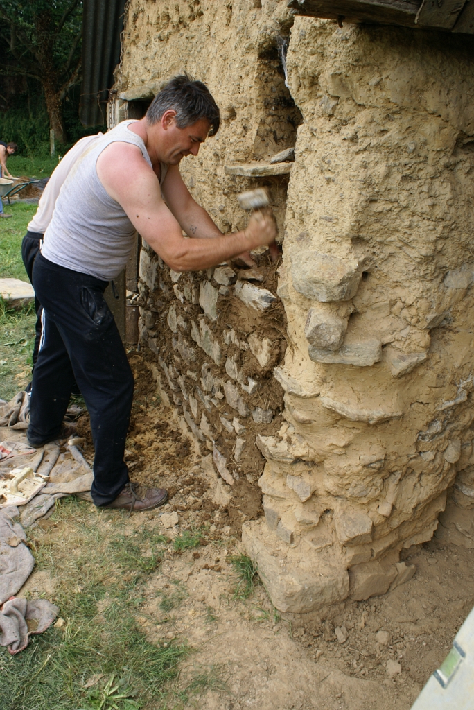 20110419-20110828 Restoring Le Boquet Bread Oven 16.jpg